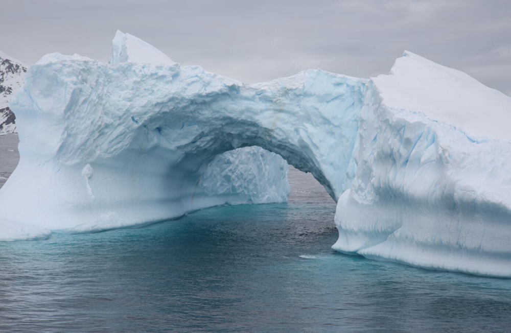 去南极，亲近万年冰川，聆听内心的声音...